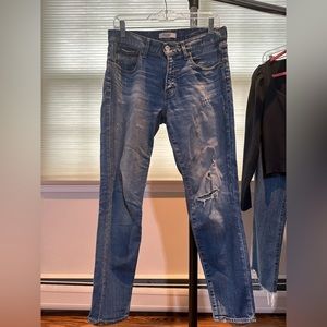 MOUSSY vintage straight leg jeans. Size 28. Distressed with hole at knee.